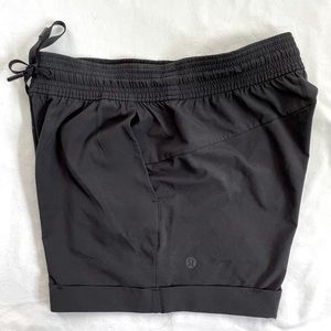 Lululemon spring break away short 3”